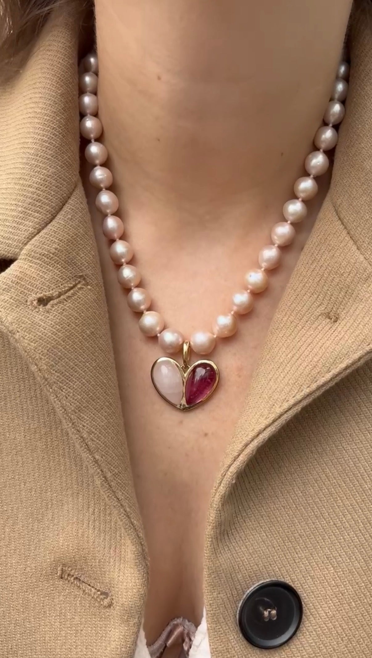 Mega Sweetheart White Quartz x Gray Agate on Pearls